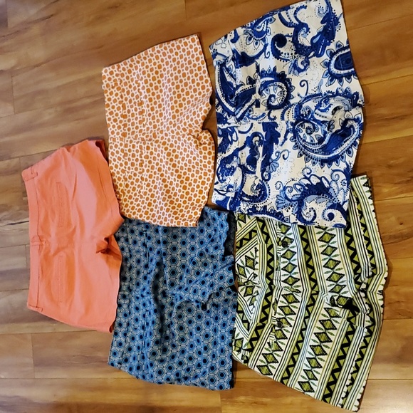 Bundle of Shorts - Picture 7 of 7